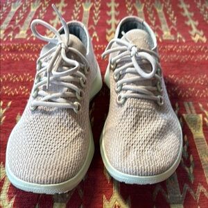 Beige Allbirds Mizzle Lace-Up Sneakers size 13